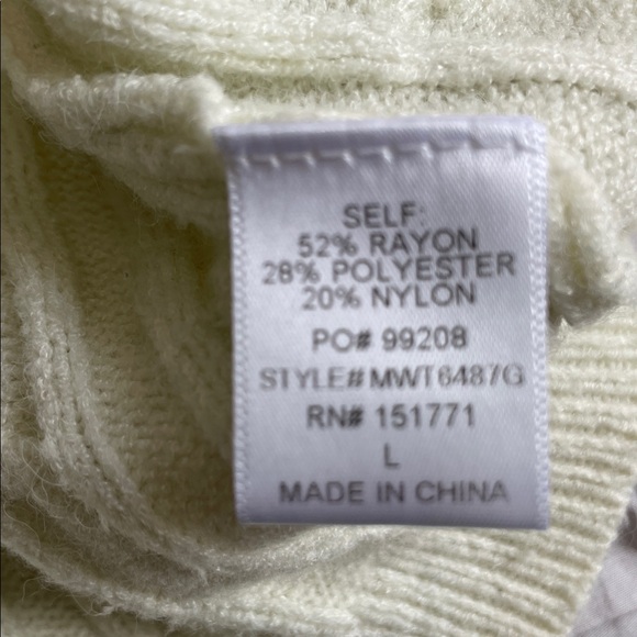 Gilli Sweater - Picture 5 of 5